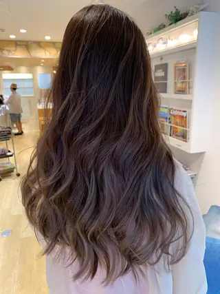 ロング 渋谷ハイトーン/ デザインカラー阿部のヘアスタイル