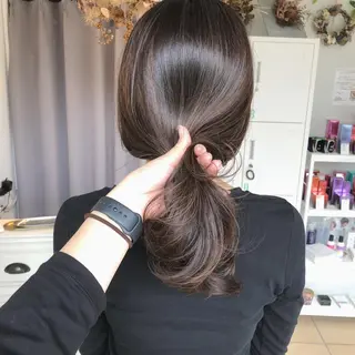 セミロング ＨＩ ROのヘアスタイル