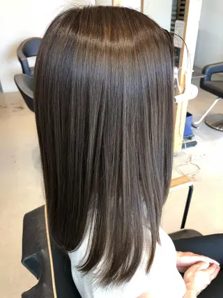 カラー 早川 真幸のヘアスタイル