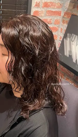 ミディアム パーマ 田中 美月のヘアスタイル