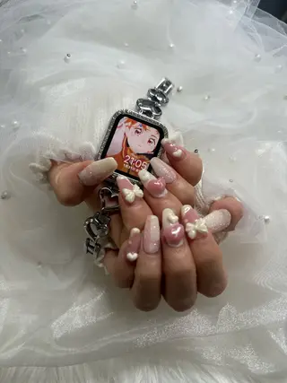 ネイル Mia Hwanyのネイルデザイン