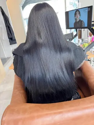 セミロング 髪質改善美髪特化 ルイス奈良のヘアスタイル