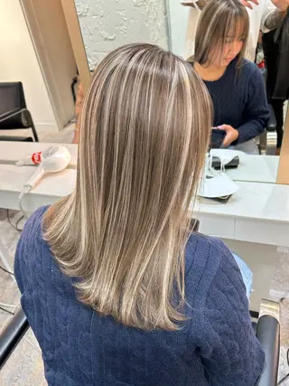 ショート カラー レイヤーカット BLend 渋谷のヘアスタイル