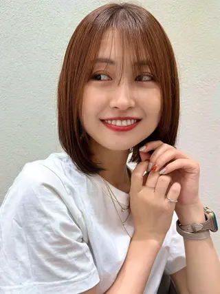 ミディアム 米澤 由衣のヘアスタイル
