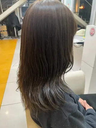 ミディアム カラー ヘアケアベースウィズ所属・柳川 玲也のヘアスタイル