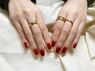 ネイル 篠塚 愛理のネイルデザイン