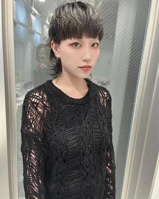 ショート ウルフカット／吉村 桃子のヘアスタイル