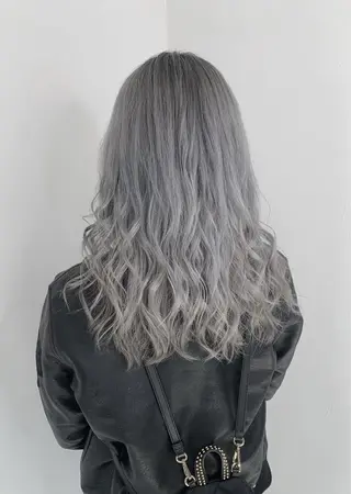 セミロング カラー _WHITE難波店【アンダーバーホワイト】所属・鬼塚脇 一輝のヘアスタイル