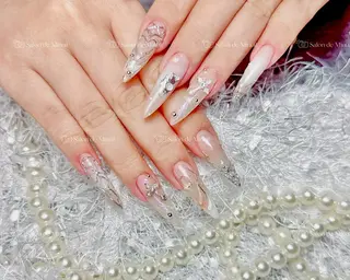 ネイル Salon de Minuit🦩のネイルデザイン