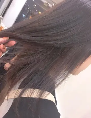 ミディアム カラー 新井 友菜のヘアスタイル