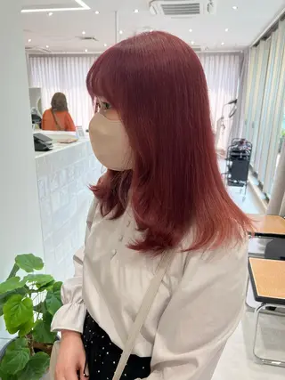 ミディアム カラー 韓国🇰🇷レイヤー 映える顔周り🩷のヘアスタイル