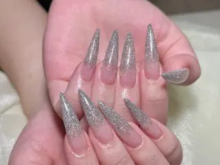 ネイル Rola kira nail salon所属・麗 レイのネイルデザイン