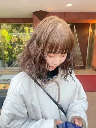 ミディアム パーマ Haco+所属・デザインカラー★★★ Haco+shihoのヘアスタイル