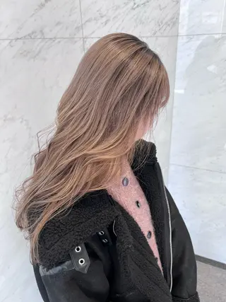 ロング カラー Bei Licoldo.Atole  ベイリコルド アトリ所属・ブリーチ、縮毛 髪質改善　宮城一真のヘアスタイル