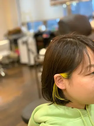 ミディアム カラー Brooch ブローチのヘアスタイル