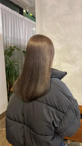 ロング カラー brisa所属・迎 凪紗のヘアスタイル