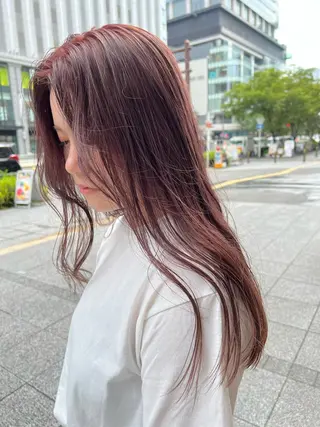 ロング カラー ツキノキ ミナのヘアスタイル