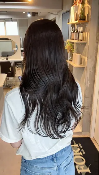 ロング FORT所属・透け感•艶感カラー 池本　紘之のヘアスタイル