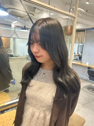 セミロング Lomalia Yuukaのヘアスタイル