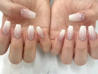ネイル WonderShe nailsalon所属・WonderShe ひなのネイルデザイン
