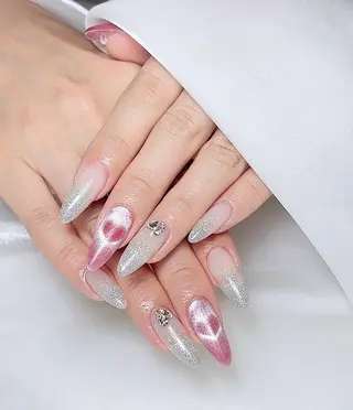 ネイル 🎀M nails✨ ビューティーのネイルデザイン