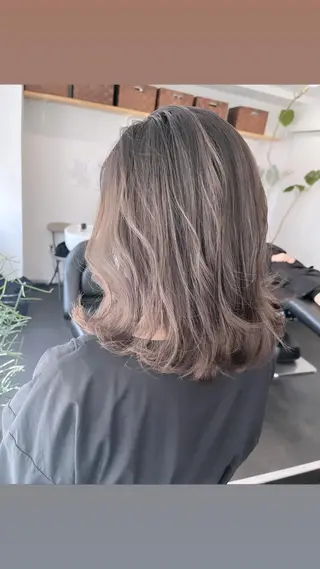 ミディアム カラー JIL BLAN 京都所属・RU RIのヘアスタイル