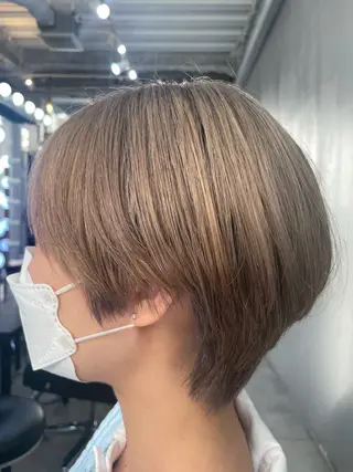 ショート カラー ブリーチなし透明感 タケザワミキのヘアスタイル