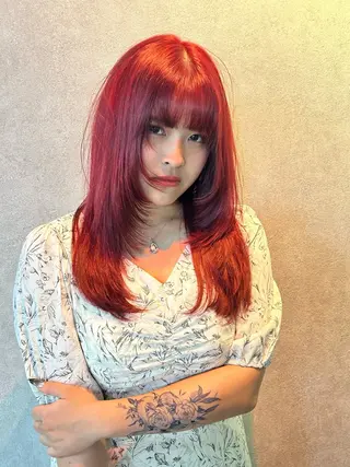 セミロング カラー ALLY所属・ウルフカット / ケアブリーチのヘアスタイル