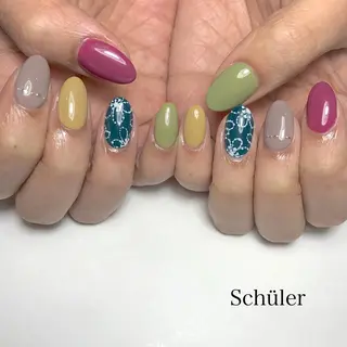 ネイル Schüler所属・野内 まきのネイルデザイン