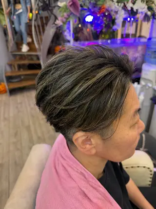 カラー メンズ 鶴見 和美のヘアスタイル