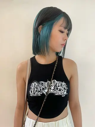 カラー 🎀ボブ＋ハイトーン シュカ👶🏻のヘアスタイル