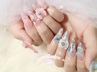 ネイル 藤本 彩花のネイルデザイン