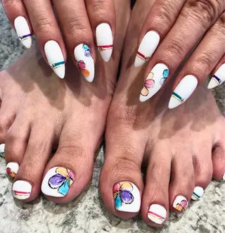 ネイル 脇坂 千晶のネイルデザイン