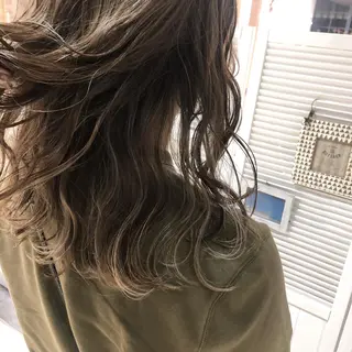 セミロング カラー ブリーチカラーレイヤ ーカット🦋annaのヘアスタイル