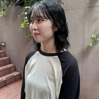 ミディアム パーマ 大橋 芽衣のヘアスタイル