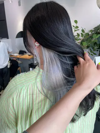 ロング 岸川 恭子のヘアスタイル