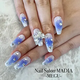 ネイル MADIA藤沢所属・MADIA MEGUのネイルデザイン