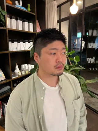 ショート デザインカット 加藤園のヘアスタイル