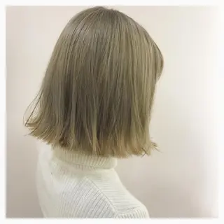 ショート カラー ハイトーン/ショート 村上淳乃🐥のヘアスタイル