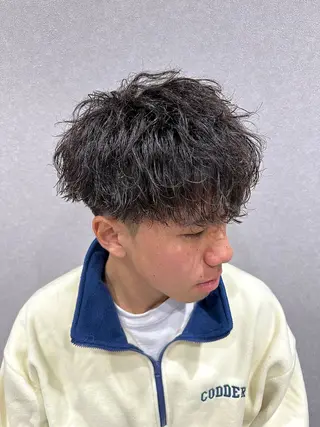 ミディアム パーマ ヘアアレンジ メンズ Mens Salon Gray by NYNY所属・Gray by NYNYのヘアスタイル