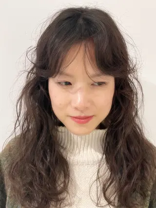 ロング パーマ kos所属・西室隆義 二子玉川/艶カラーのヘアスタイル