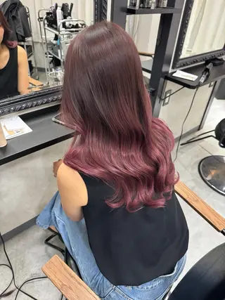 ロング 井本翔太.髪質改善. ベージュ.グレージュのヘアスタイル