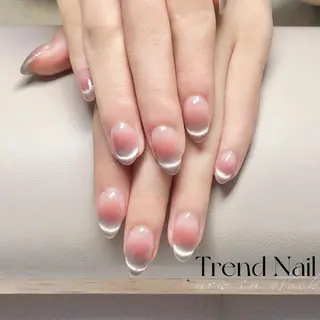 ミディアム トレンド ネイル スタジオのネイルデザイン