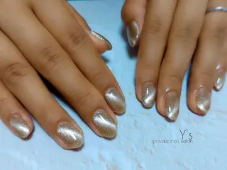 ネイル YUMI NAGAI  のネイルデザイン