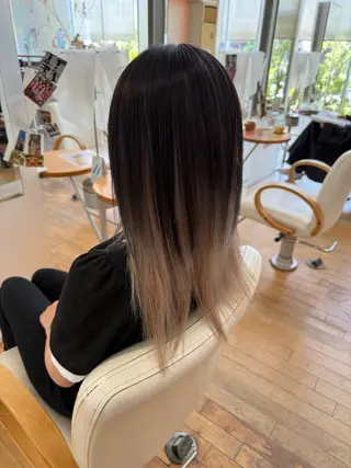 カラー 山本 瑠華のヘアスタイル