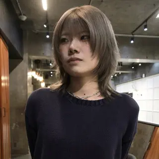 ミディアム カラー レイヤー/ハッシュ/ ウルフ/透明感カラーのヘアスタイル