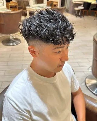 パーマ メンズ 増渕 駿介のヘアスタイル