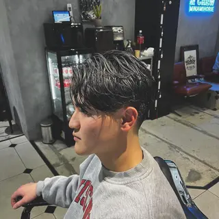 ミディアム パーマ メンズ &CREW スタッフのヘアスタイル