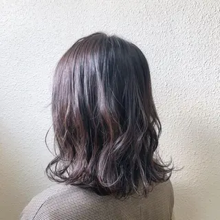 ミディアム カラー feery所属・中司 莉菜のヘアスタイル