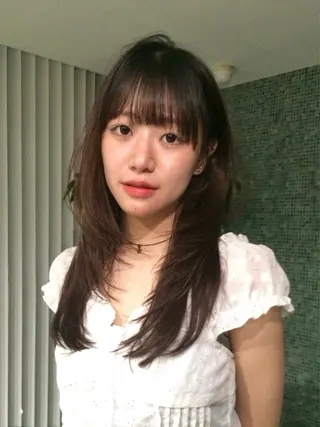 セミロング 大久保 桃夏のヘアスタイル